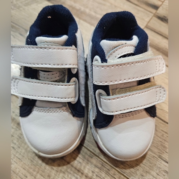 Vintage Baby Rawlings White Tennis Shoes Sneakers Size 3 Baseball - Picture 2 of 4